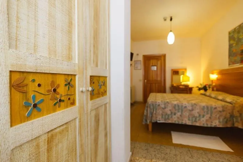 Hotel Villa Ambra Orbetello 3*,
