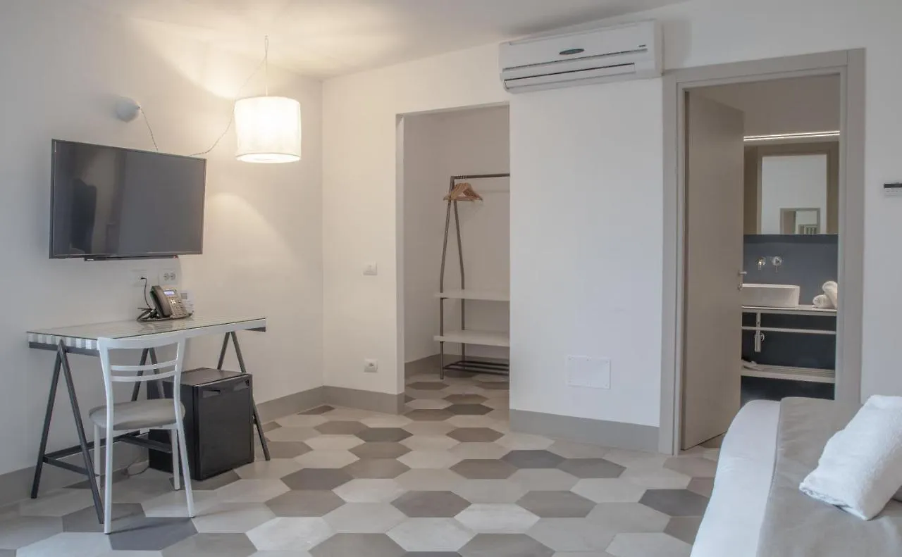 Hotel Villa Ambra Orbetello 3*,